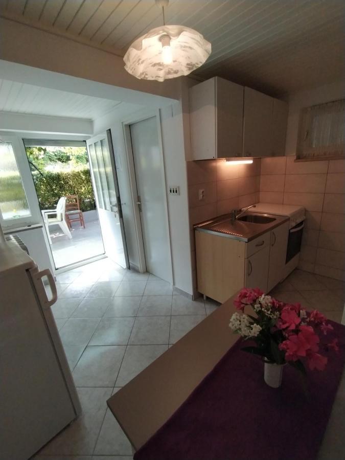 Apartments Dario Крк Екстер'єр фото